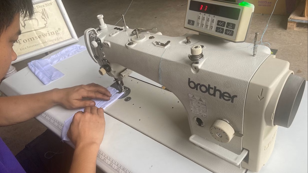 راهنمای جامع ضخیم دوزی از صفر تا صد 8 چرخ خیاطی ضخیم دوز brother