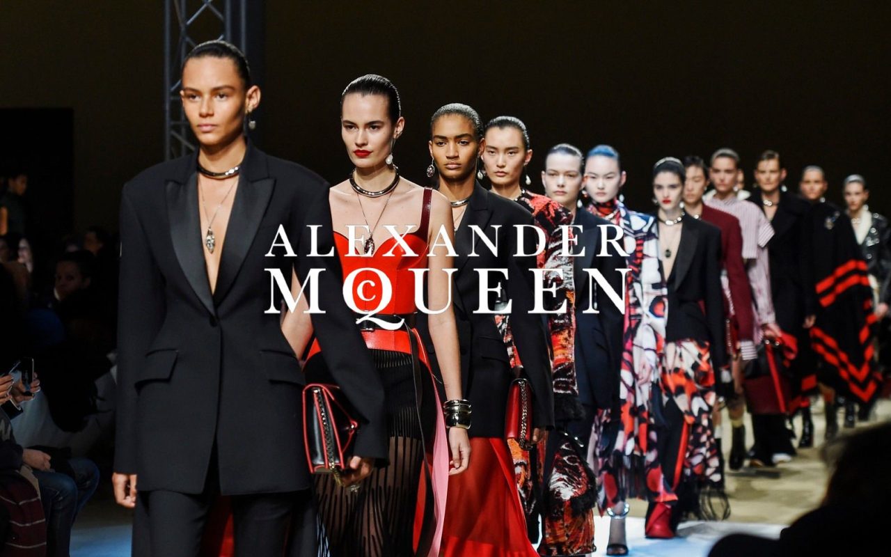 تفاوت طراحی لباس و طراحی دوخت 4 برند McQueen