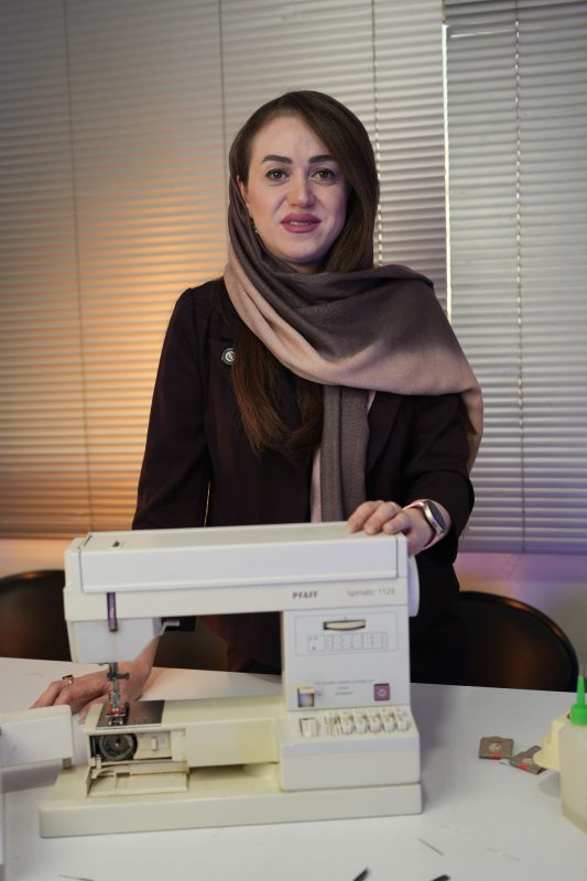کسب درآمد از نازک دوزی: راهنمای عملی برای خیاطان خلاق 4 آموزش مهارت نازک دوزی